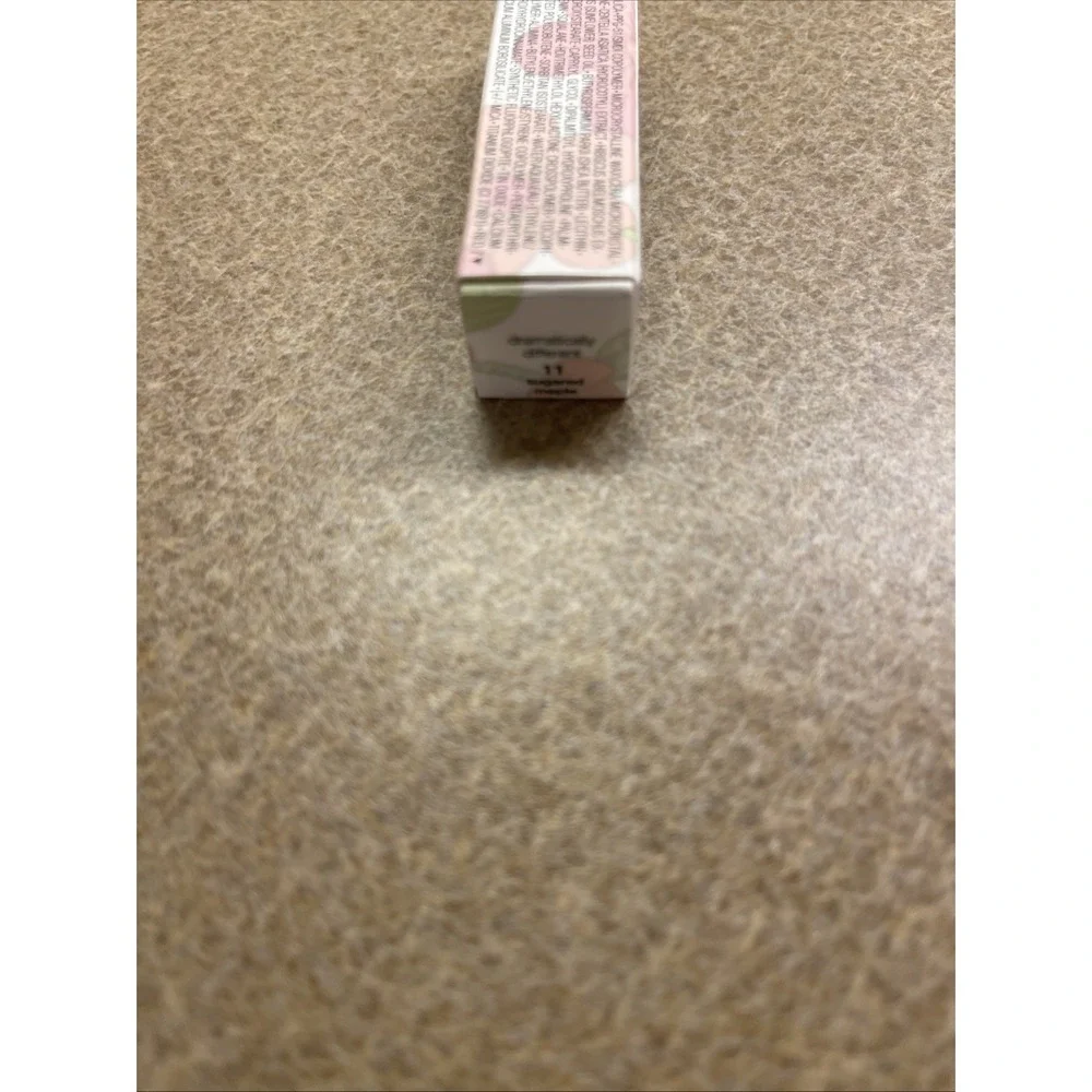 Clinique Dramatically Different Shaping Colour Lipstick- 11 Sugared Maple NEW‎